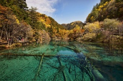 La vallé de Jiuzhaigou, province de Sichuan