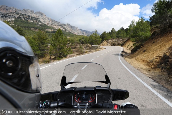 Sur les routes sinueuses de l'arrière pays de la Costa Blanca espagnole