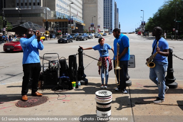 Groupe de Jazzmen dans la rue