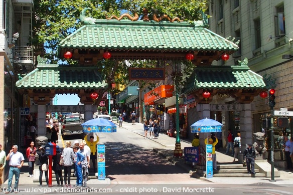 Dragon Pagoda Gate entrée de Chinatown à San Francisco