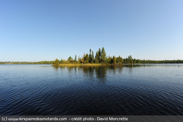 île au milieu des Boundary Waters