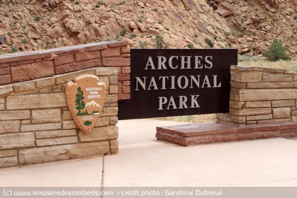 Panneau à l'entrée du Parc national des Arches