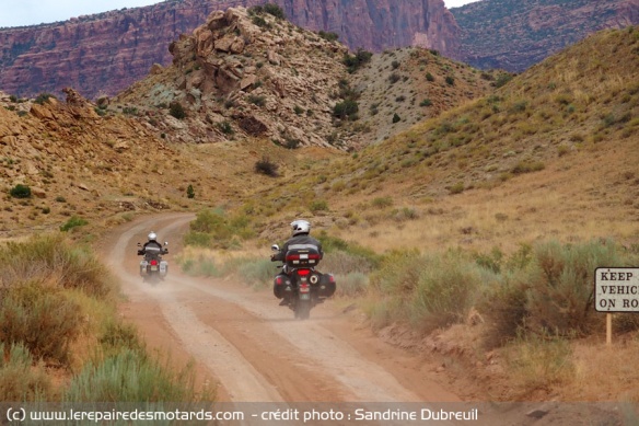 Piste pour trail au milieu du Parc national des Arches