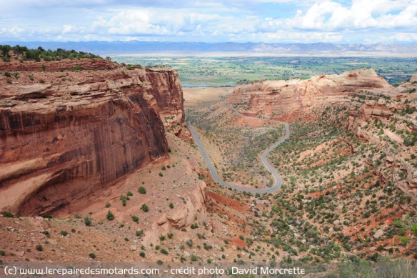 Vue de la route du Colorado National Monument 