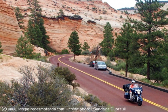Route rouge au sein du Parc national Zion