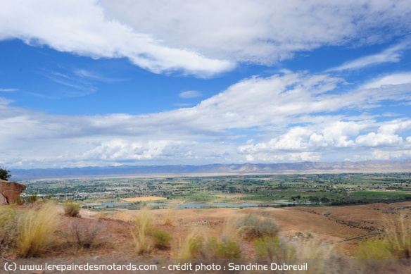 Vue sur la vallée du Colorado Monument National