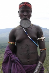 Femme Mursi scarifiée 
