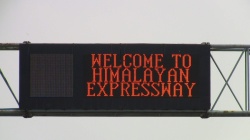 Inde : autoroute dans l'Himalaya