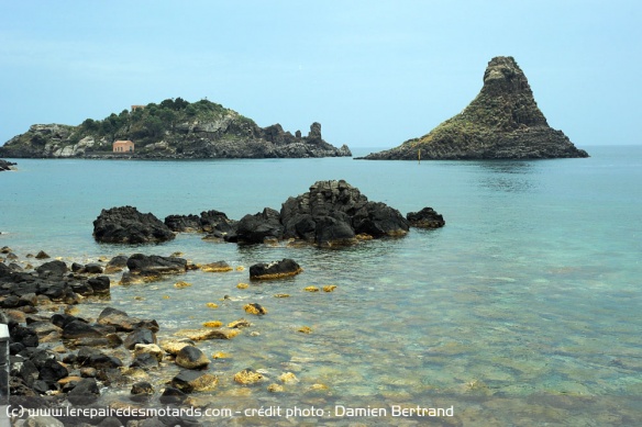Le village de pêcheurs d'Aci Trezza