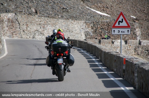 Motards italiens à domicile au Stelvio