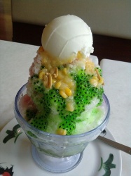 Ais kacang (Photo : Andrew Bogott)