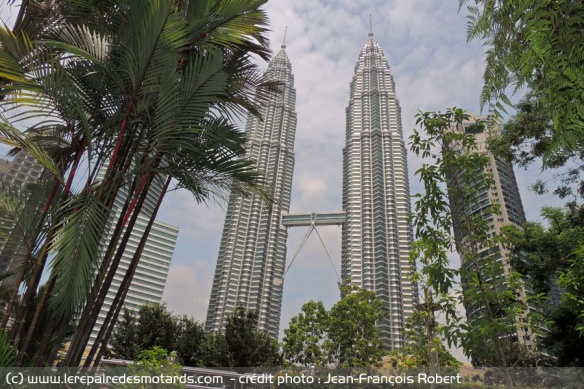 Les tours Petronas de jour