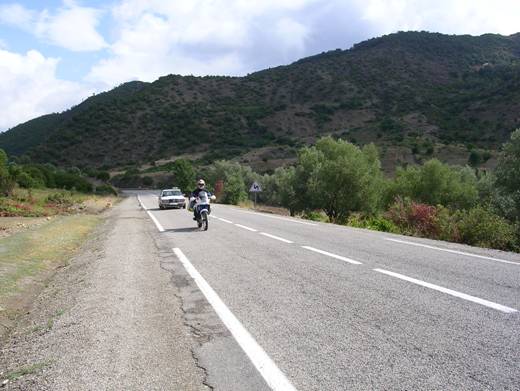 Route bitumée au Maroc