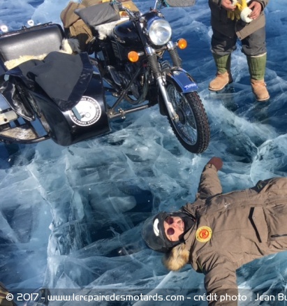 Frozen Ride : on roule sur plus d'un mètre de glace