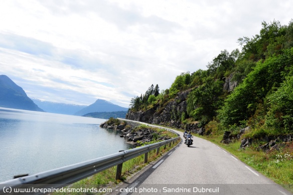 Quand la Route 55 longe les Fjords norvégiens