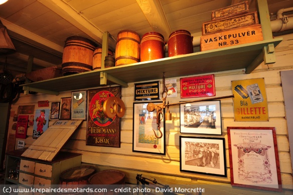 Magasin au rez-de-chaussée et restaurant et hôtel historique