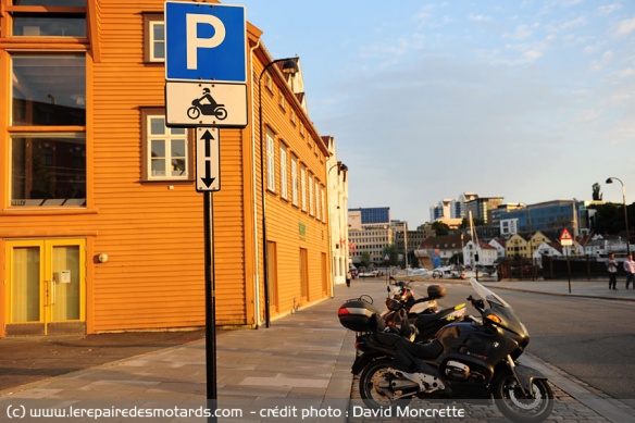 Parking moto