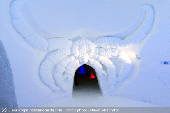 Porte Snowhotel et crabe royal