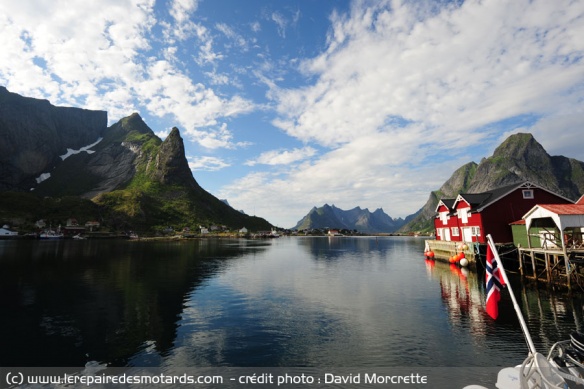 Le village de pêcheurs de Reine sur les Lofoten