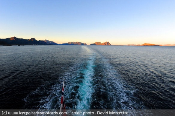 Sillage de l'Hurtigruten