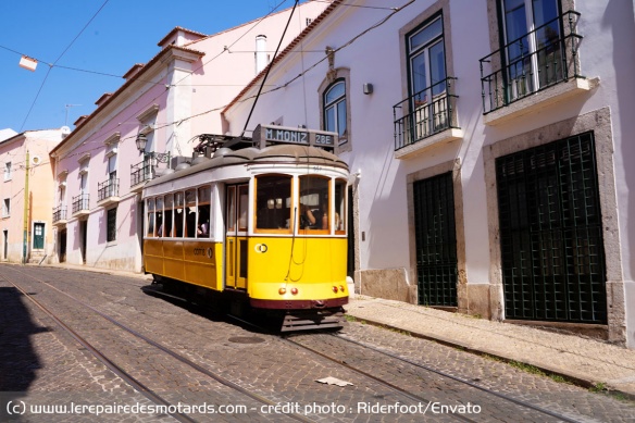 La ligne 28 du tram est emblématique de la capitale portugaise