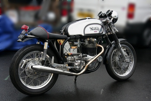 Louer une Norton au Royaume-Uni ? Louer une Norton au Royaume-Uni ?
