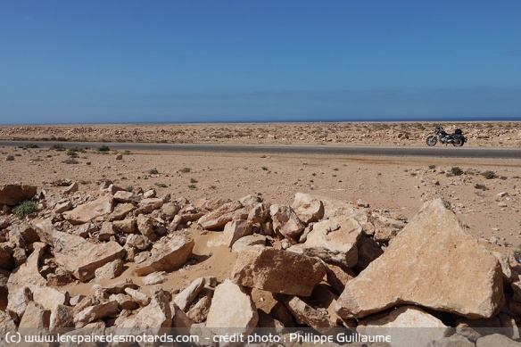Au Sahara, il y a aussi des cailloux