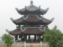 Tour de Bái ?ính Temple à Gia Vi?n District (province vietnamienne)